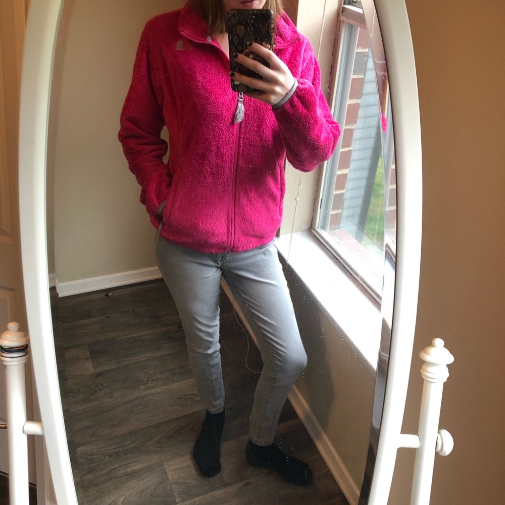 North face soft jacket *fits like a size small* - Picture 4 of 5